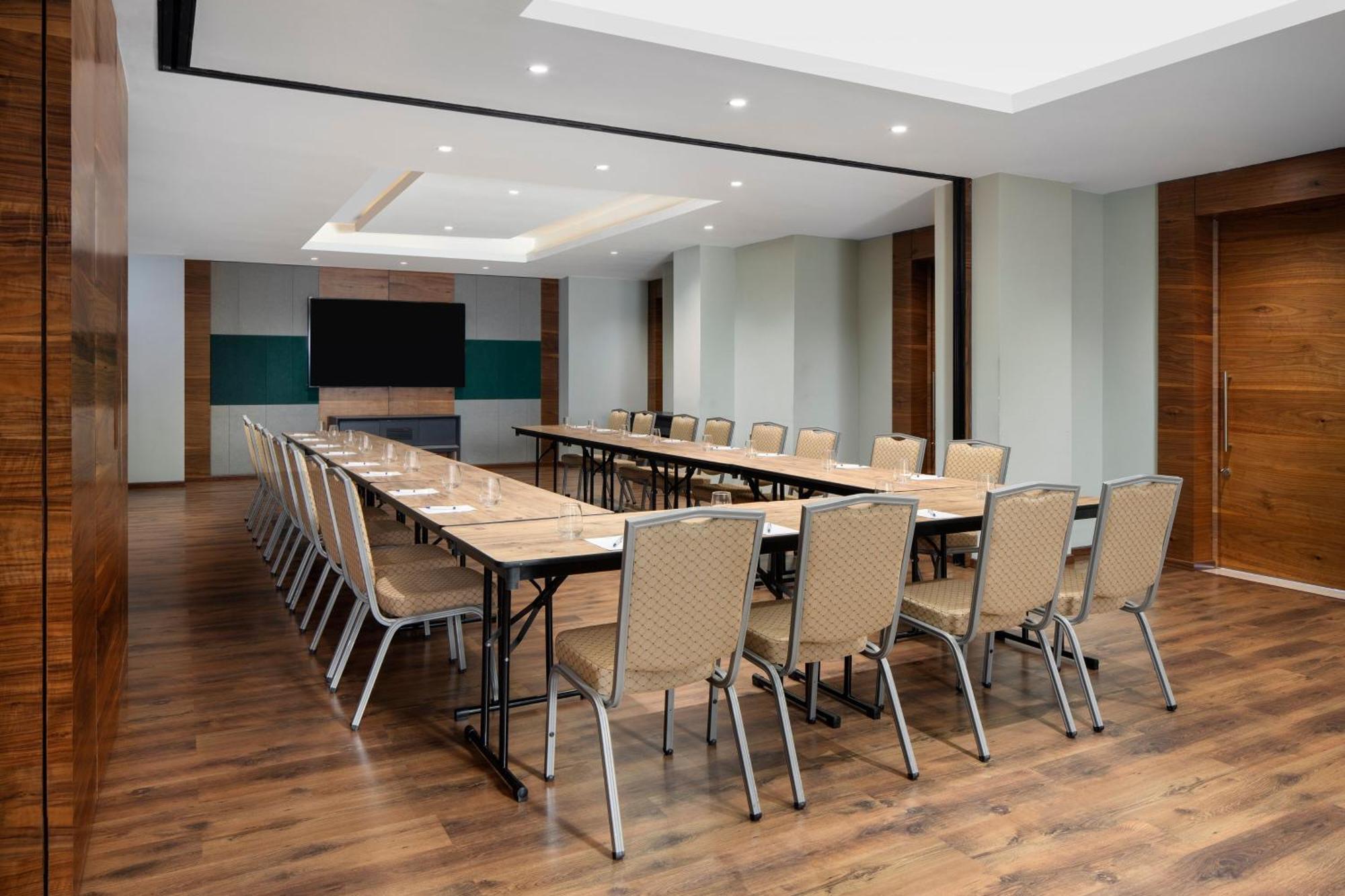 Four Points By Sheraton Kigali Bagian luar foto