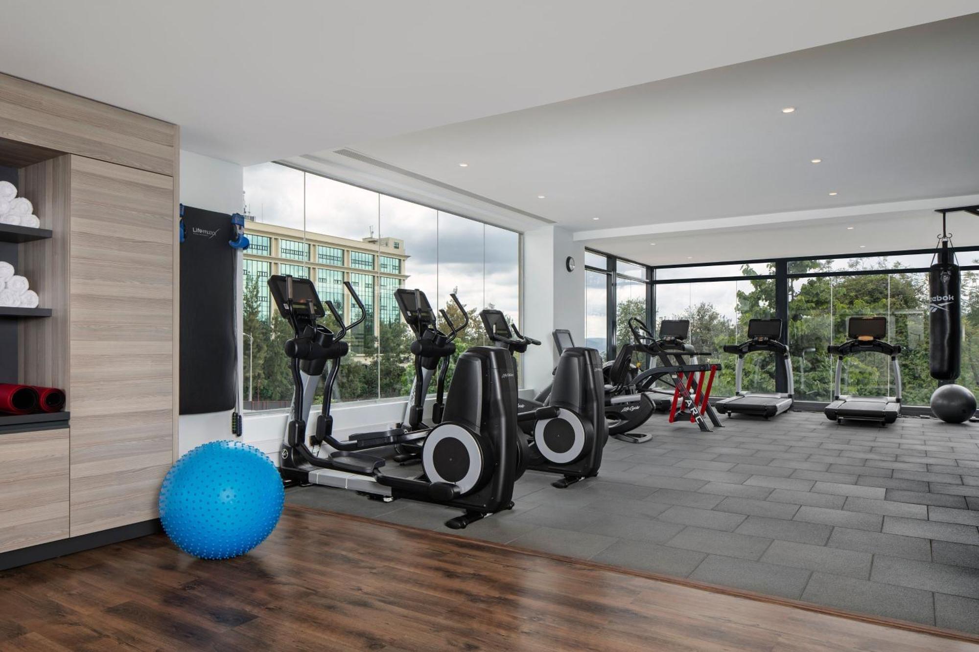 Four Points By Sheraton Kigali Bagian luar foto